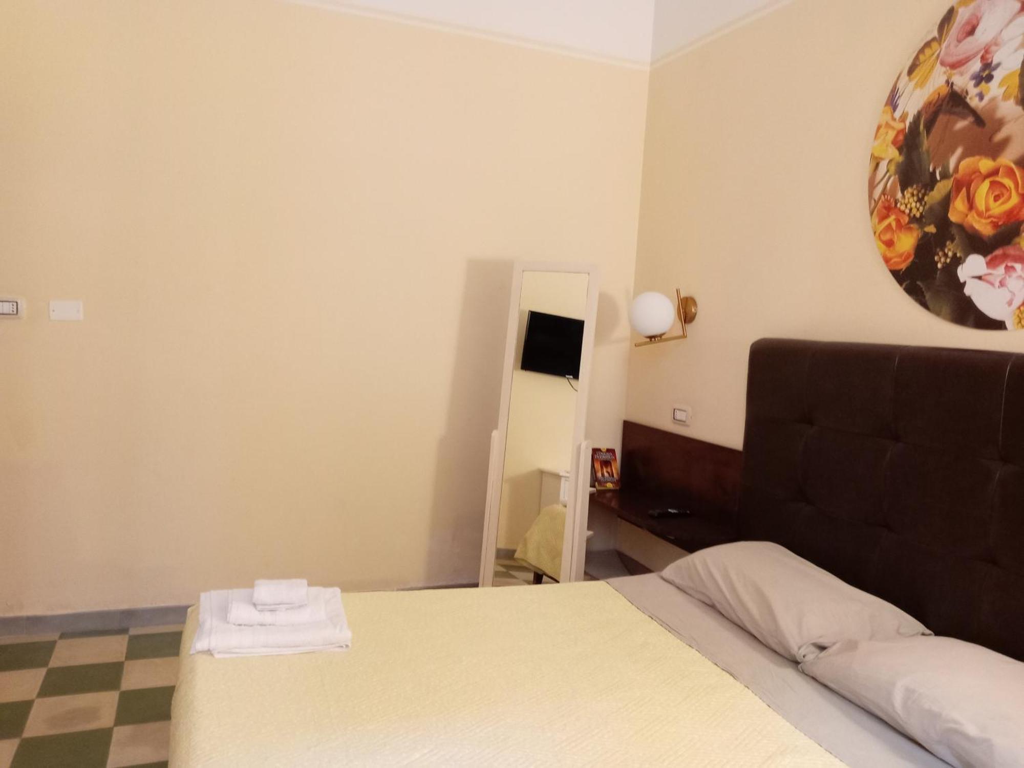 Piazza Verdi Liberty House Lecce Luaran gambar